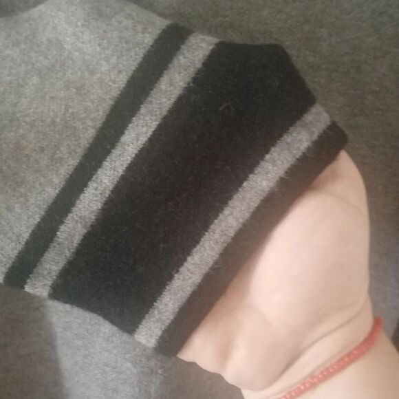 Rebecca Elliot 3 Sisters Sweater Color Block Boxy Gray & Black Size Small Medium - Picture 6 of 10